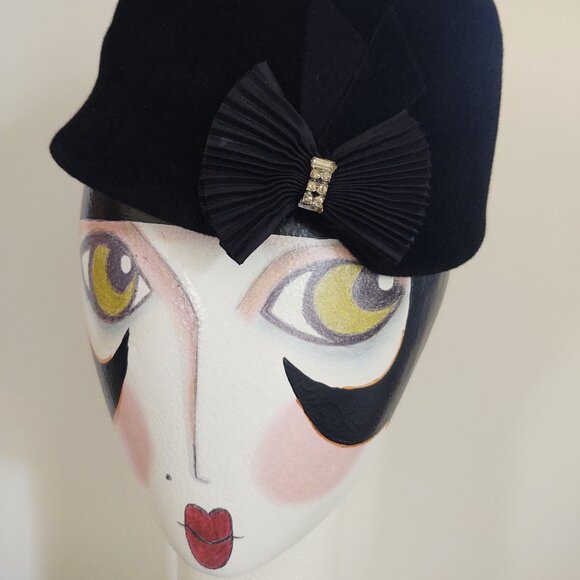 Velvet Petite Black-BOW Hat~ Vintage - Picture 2 of 8